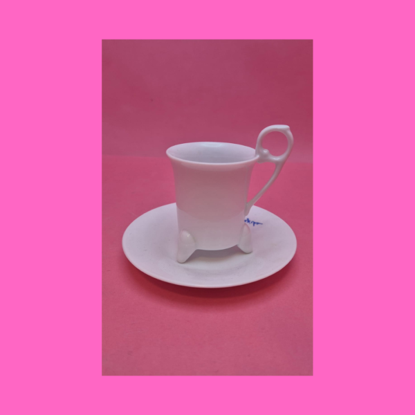 Xícara de Café Pezinho c/ Pires