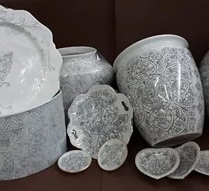 Peças Desenhadas de Porcelana