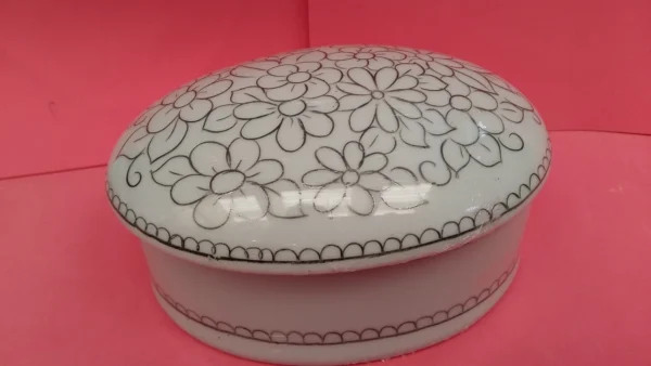 Caixa Oval desenhada
