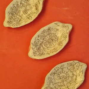 Petisqueira Mamão canetada c/ Borda em Ouro