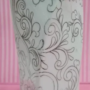 Vaso Quadrado Torcido desenhado